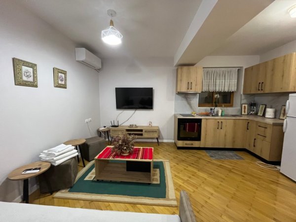 Tirane, jepet me qera apartament 1+1 Kati 1, 63 m² 500 € (Stadiumi Dinamo)