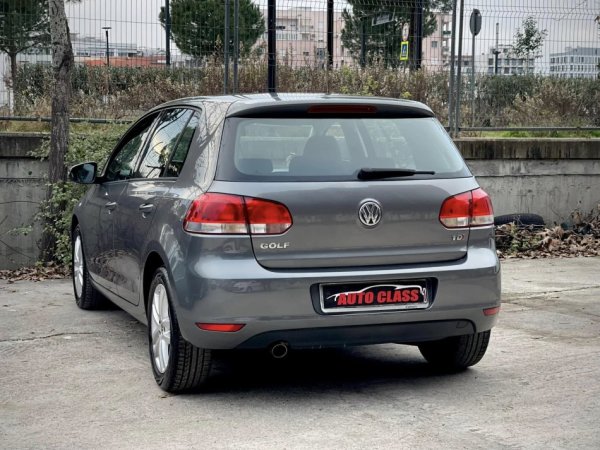 Tirane, shes makine VW GOLF VI Nafte, gri e erret manuale Klima 177.000 km 5.700 €