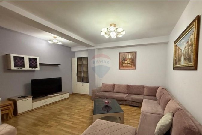 Tirane, jepet me qera Vile 3 Katshe , 164 m² 1.350 € (Jordan Misja, rruga e Burgut)