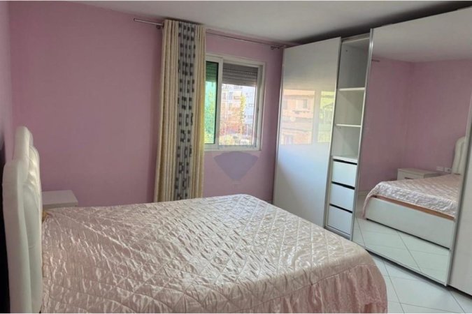 Tirane, jepet me qera apartament 2+1+Ballkon Kati 2, 140 m² 550 € (Don Bosko)