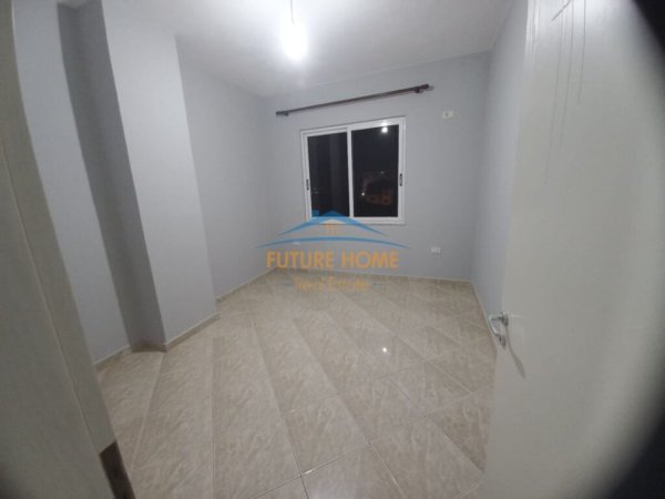 Tirane, jepet me qera apartament 1+1 Kati 3, 100 m² 300 € (ish Dogana)