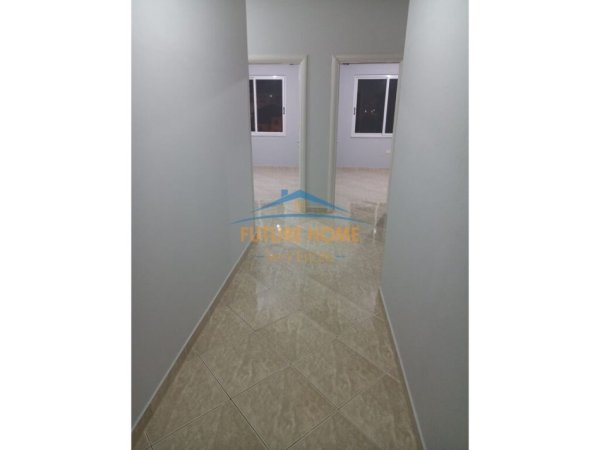 Tirane, jepet me qera apartament 1+1 Kati 3, 100 m² 300 € (ish Dogana)