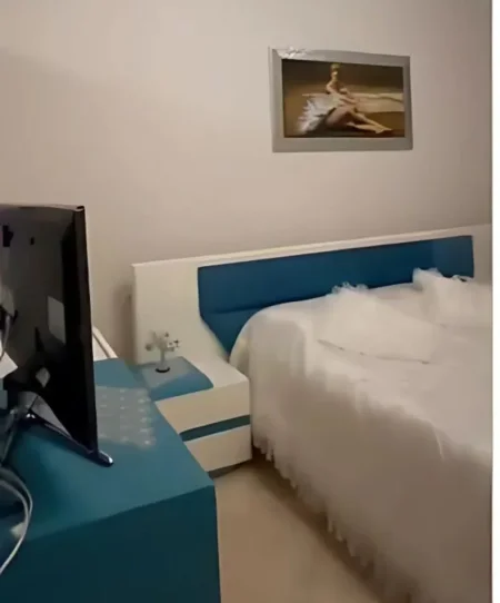 Tirane, jepet me qera apartament 1+1 Kati 1, 60 m² 380 € (Rruga Myslym Keta)