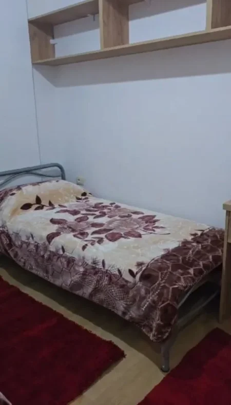 Tirane, jepet me qera apartament 2+1 Kati 1, 75 m² 480 € (rruga Marie Kraja)