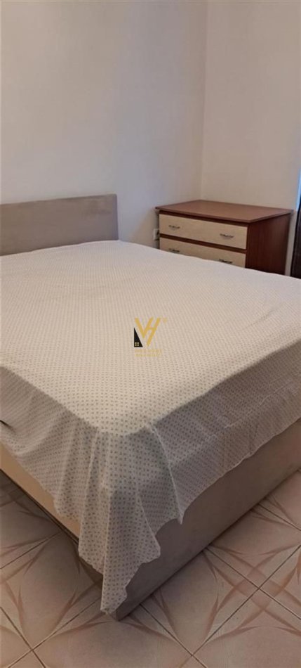 Shqiperi, jepet me qera apartament 2+1+Ballkon Kati 5, 85 m² 450 € (ALI DEMI)