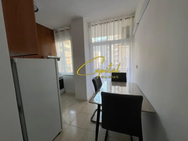Tirane, jepet me qera apartament Kati 3, 65 m² 630 € (KOMUNA E PARISIT)