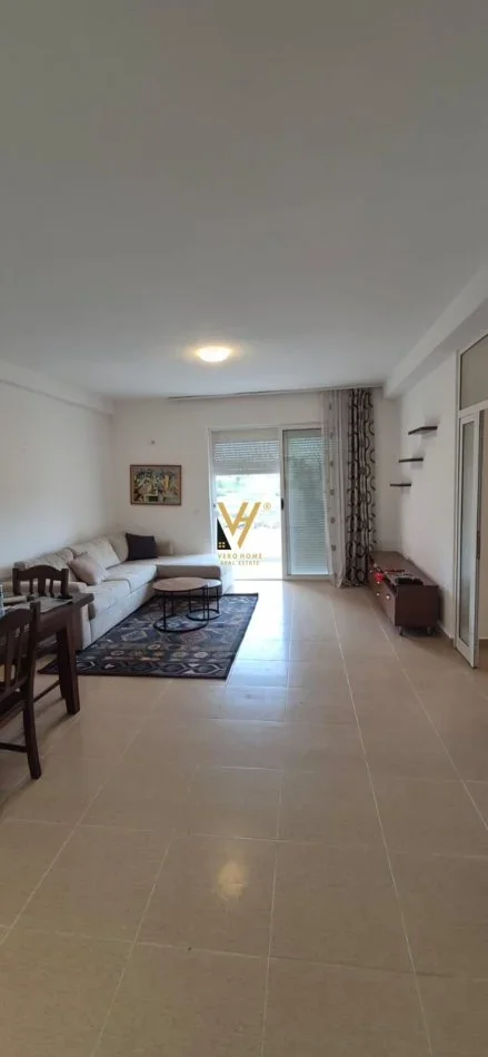 Tirane, jepet me qera apartament 2+1+Ballkon Kati 4, 92 m² 500 € (SELITE)