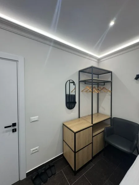 Tirane, jepet me qera garsonier 1+1 Kati 3, 40 m² 350 € (rruga Ferit Xhajko)
