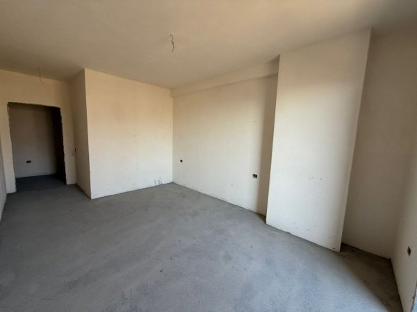 Tirane, shitet apartament 1+1+Ballkon Kati 1, 83 m² 100.260 € (Faea Paskuqan)