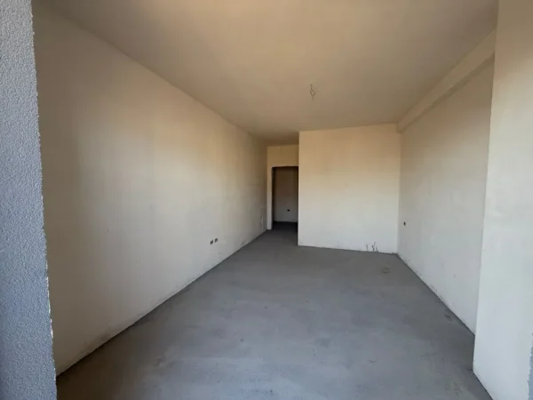 Tirane, shitet apartament 1+1+Ballkon Kati 1, 83 m² 100.260 € (Faea Paskuqan)