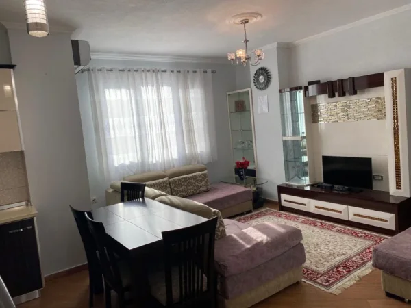 Tirane, jepet me qera apartament 2+1+Aneks+Ballkon Kati 5, 87 m² 400 € (rruga ardeno)