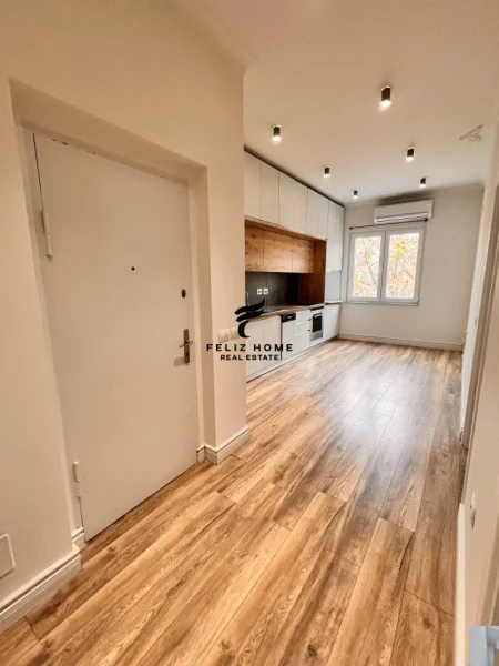 Tirane, jepet me qera zyre Kati 4, 80 m² 650 € (RRUGA E KAVAJES)