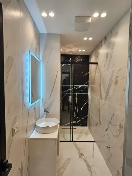 Tirane, jepet me qera apartament 2+1+Ballkon Kati 2, 95 m² 600 € (LIQENI I THATE)