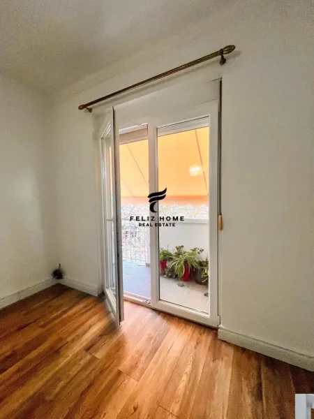 Tirane, jepet me qera zyre Kati 4, 80 m² 650 € (RRUGA E KAVAJES)