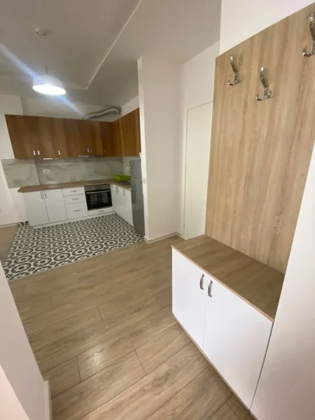 Tirane, shitet apartament 1+1+Ballkon Kati 4, 75 m² 135.000 € (Prapa kopeshtit Zologjik , Kompleksi Mateo ,Rr.e Kroit)