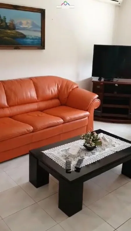 Tirane, jepet me qera apartament 2+1 Kati 5, 80 m² 450 € (ali demi)