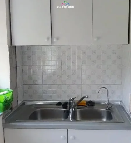 Tirane, jepet me qera apartament 2+1 Kati 5, 80 m² 450 € (ali demi)