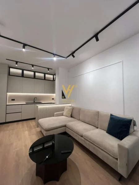 Tirane, jepet me qera apartament 1+1+Ballkon Kati 1, 70 m² 800 € (PORCELAN)