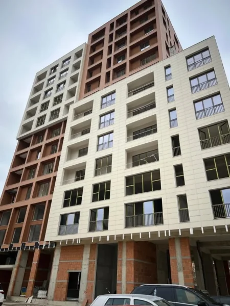 Tirane, shes apartament 2+1+Ballkon Kati 3, 107 m² 183.000 € (Laprake)