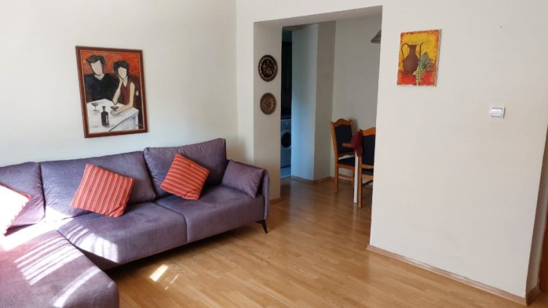 Tirane, jepet me qera apartament 2+1+Ballkon Kati 3, 80 m² 550 € (Te Mozaiku, Rr. Naim Frasheri)
