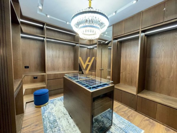 Tirane, jepet me qera Vile 3+1+Ballkon Kati 0, 200 m² 4.000 € (TEG)