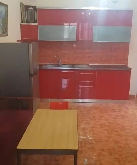 Tirane, jepet me qera apartament 1+1 Kati 2, 60 m² 250 € (Qytet Studenti)