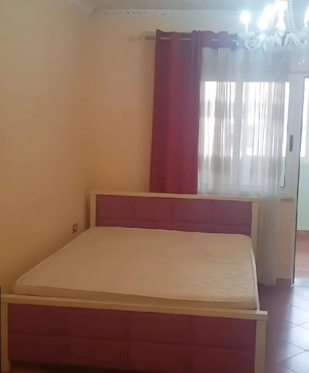 Tirane, jepet me qera apartament 1+1 Kati 2, 60 m² 250 € (Qytet Studenti)