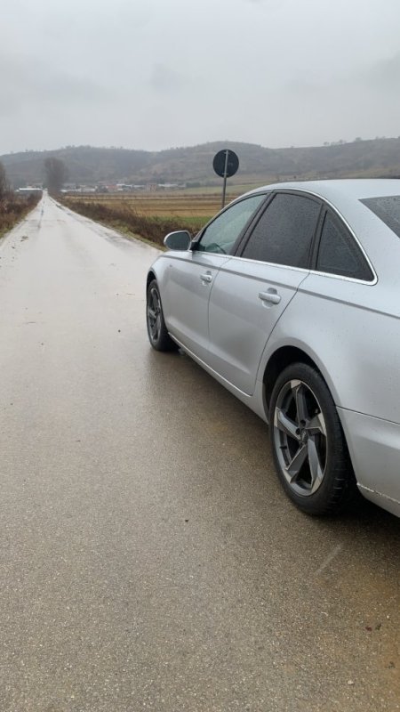 Korce, shitet makine Audi A6 limozine Nafte, gri metalizato tiptronik Klima 350000 km 11.500 €