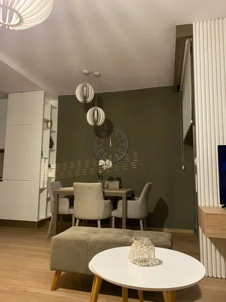 Tirane, jepet me qera apartament 2+1+Aneks+Ballkon Kati 5, 110 m² 650 € (Kompleksi Ferra)