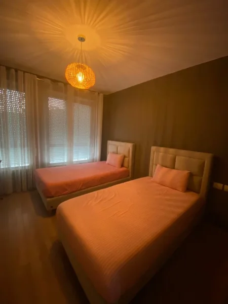 Tirane, jepet me qera apartament 2+1+Aneks+Ballkon Kati 5, 110 m² 650 € (Kompleksi Ferra)