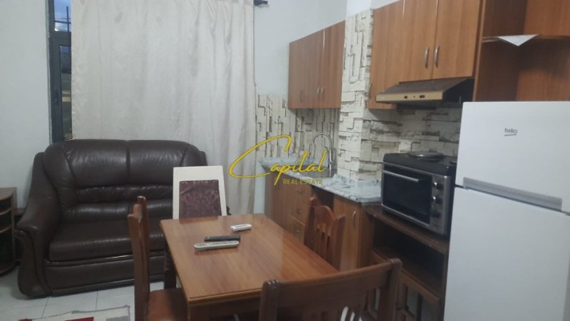 Tirane, jepet me qera apartament 1+1 Kati 1, 63 m² 500 € (QENDER)
