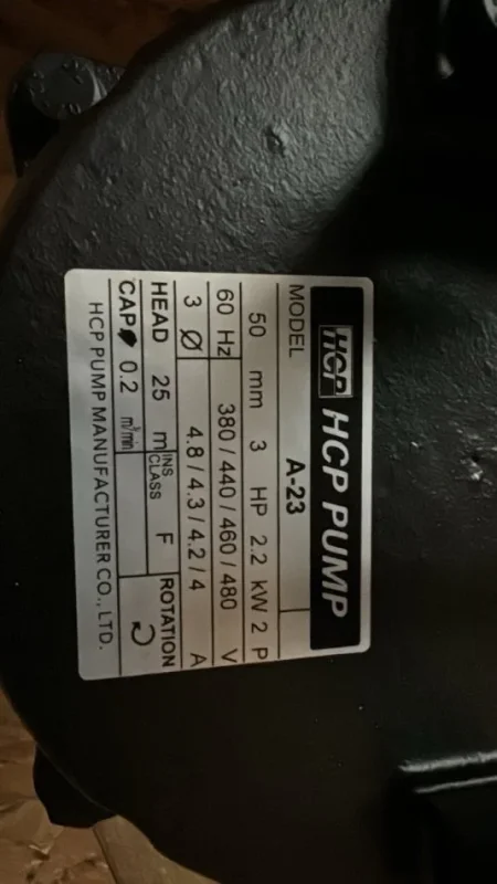 Tirane, ofroj Pompë 3-fazore profesionale 420€