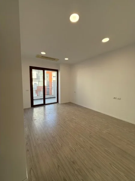 Jepet me qera zyre 4+1+2, Kati 3, 180 m² 2.500 € (Blvd. Gjergj Fishta te Hilton Garden Inn)