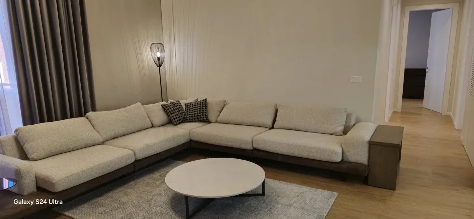 Tirane, jepet me qera apartament 2+1+Aneks+Ballkon Kati 7, 125 m² 1.200 € (Kompleksi Delijorgji)