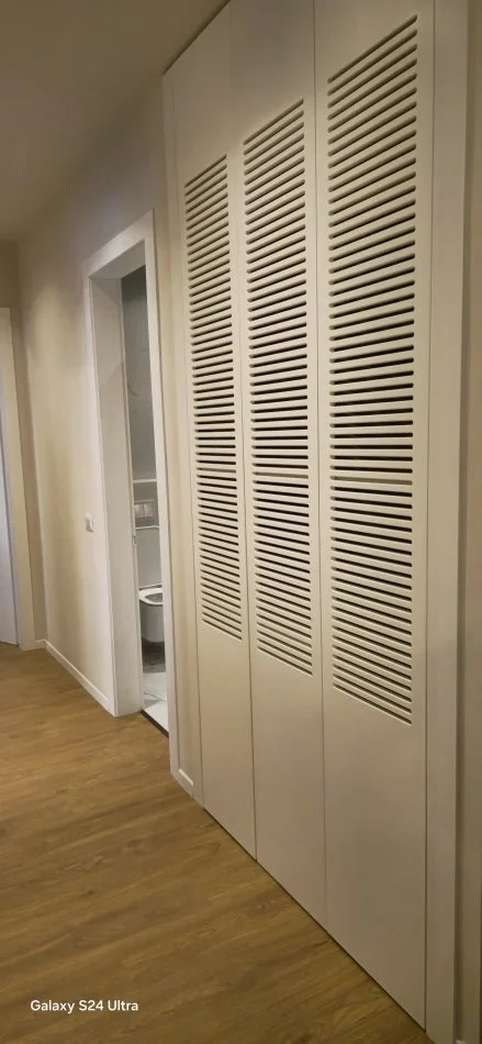 Tirane, jepet me qera apartament 2+1+Aneks+Ballkon Kati 7, 125 m² 1.200 € (Kompleksi Delijorgji)