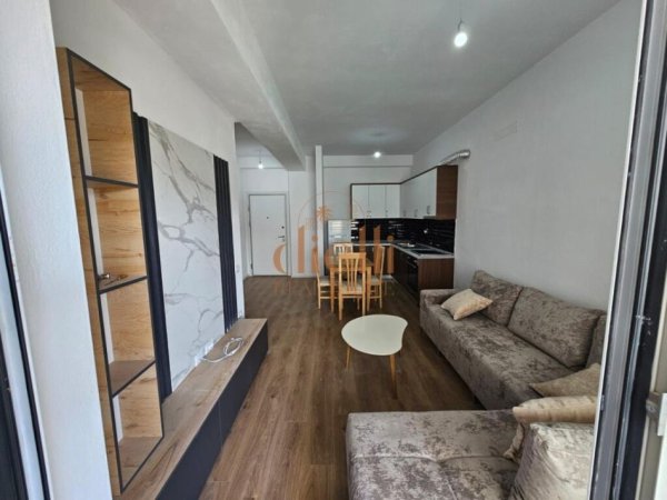 Tirane, jepet me qera apartament 2+1+Ballkon Kati 4, 550 € (ne Ali Dem tek Rezidenca Kaimi)