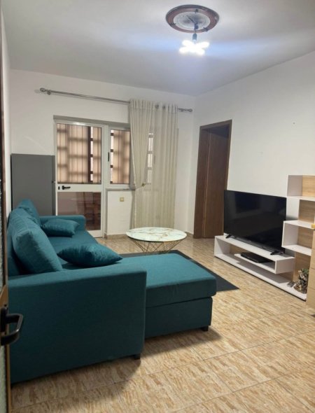 Tirane, jepet me qera apartament 1+1+Aneks Kati 2, 380 € (don bosko)
