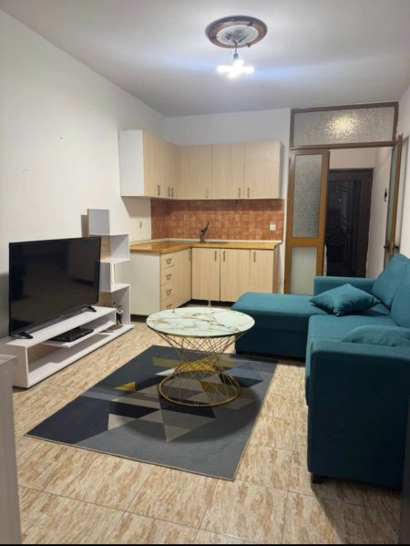 Tirane, jepet me qera apartament 1+1+Aneks Kati 2, 380 € (don bosko)