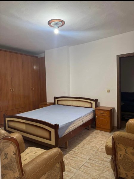 Tirane, jepet me qera apartament 1+1+Aneks Kati 2, 380 € (don bosko)
