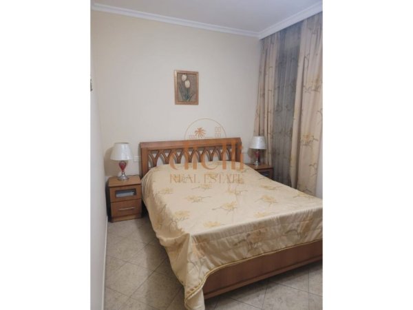 Tirane, jepet me qera apartament 1+1+Ballkon Kati 3, 500 € (prane Myslym Shyrit)