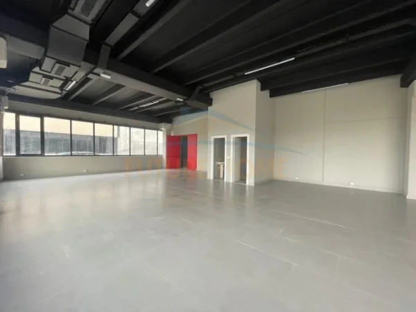 Tirane, jepet me qera magazine Kati 0, 1.100 m² 7.700 € (AUTOSTRADA TIRANE DURRES)