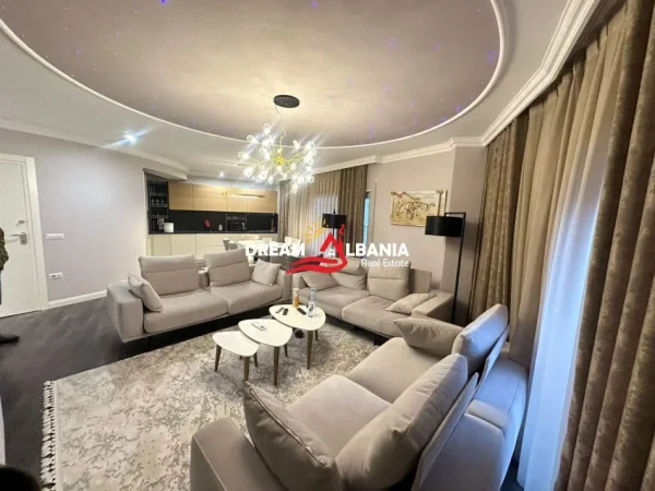Tirane, jepet me qera apartament 3+1+Aneks+Ballkon Kati 5, 130 m² 800 € (Kodra Diellit)
