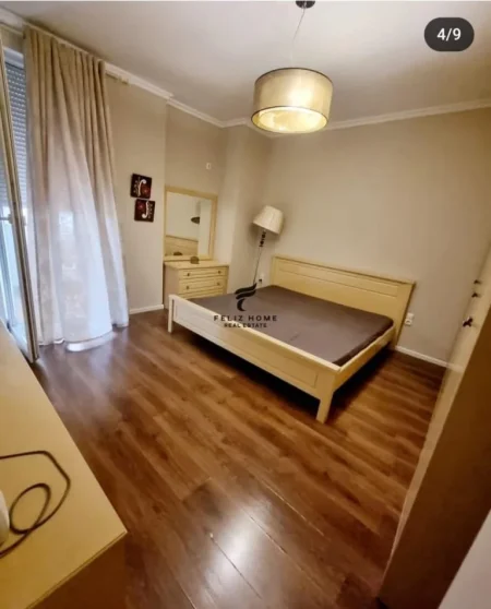 Tirane, jepet me qera apartament 2+1+Ballkon Kati 2, 130 m² (RRUGA E KAVAJES)