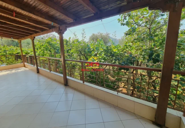 Himare, shitet shtepi 2+1+Ballkon Kati 1, 300 m² 290.000 € (Kdhes)