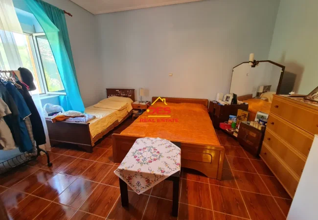 Himare, shitet shtepi 2+1+Ballkon Kati 1, 300 m² 290.000 € (Kdhes)