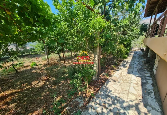 Himare, shitet shtepi 2+1+Ballkon Kati 1, 300 m² 290.000 € (Kdhes)