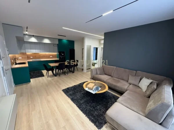 Tirane, shes apartament 2+1+2 , 109 m² 270.000 € (Sauk)