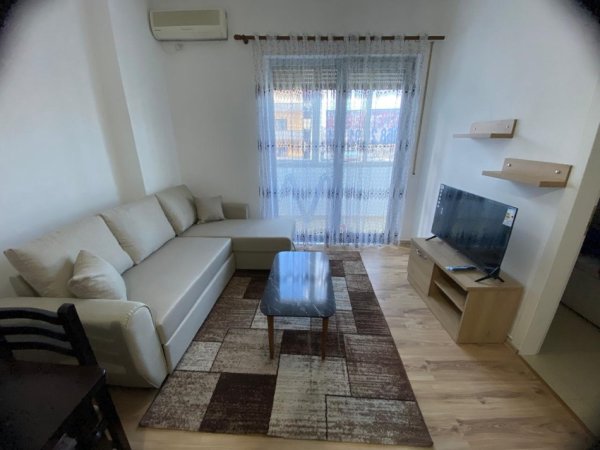 tirane  jepet me qera apartament 1+1+Ballkon Kati 1, 68 m² 400 € (astir)