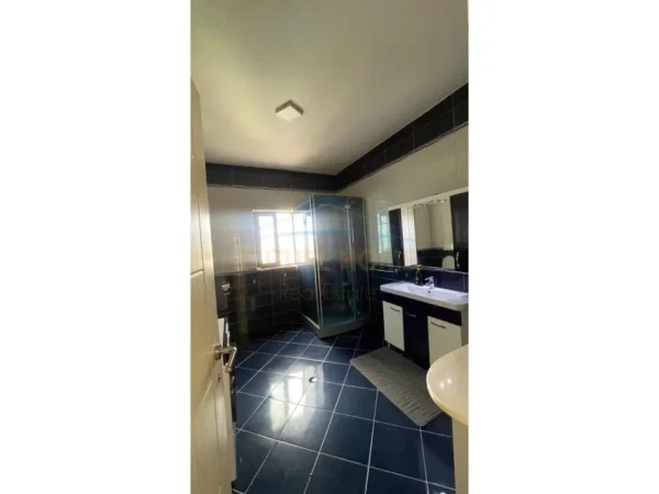 Tirane, shitet Vile 4 Katshe Kati 0, 175 m² 1.380.000 € (Rruga Selaudin Zorba, AREA39535)