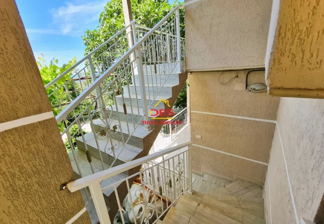 Himare, shitet , 1.100 m² (Borsh, Himare)